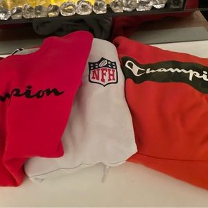 Like NEW 3setMen’s m sweatshirts w/and w/0 hood  Figured I do not wear